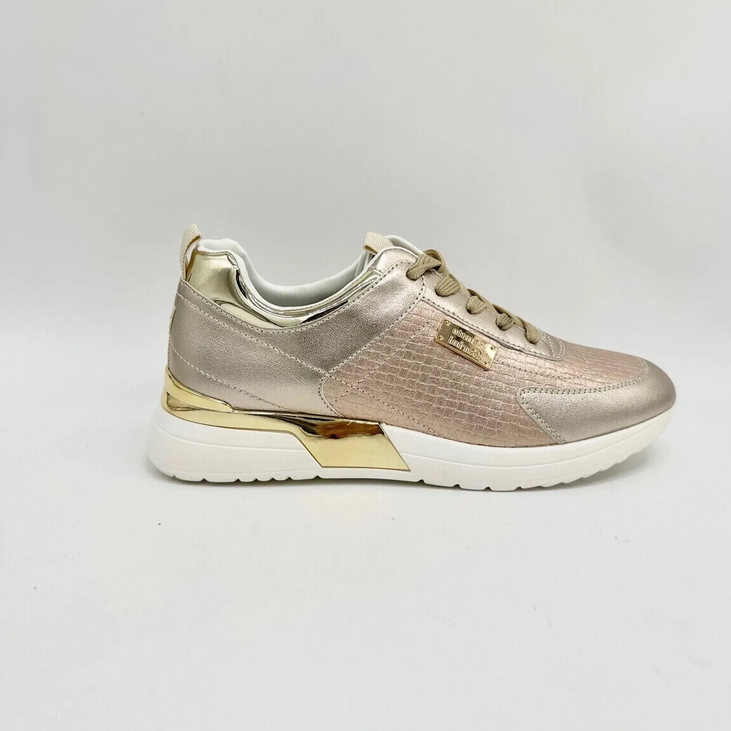 EXE 2111 Lace Up Sneaker