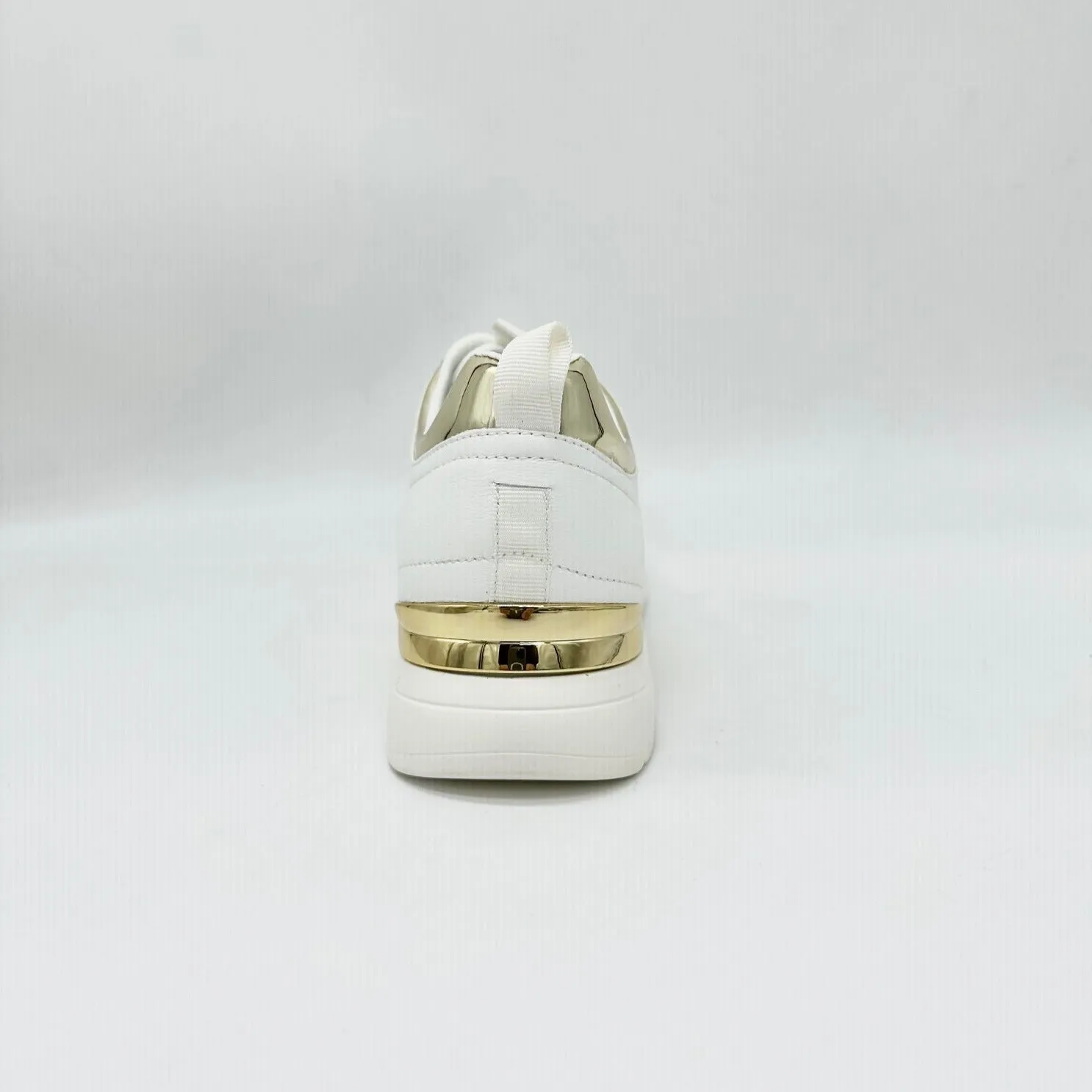 EXE 2111 Lace Up Sneaker