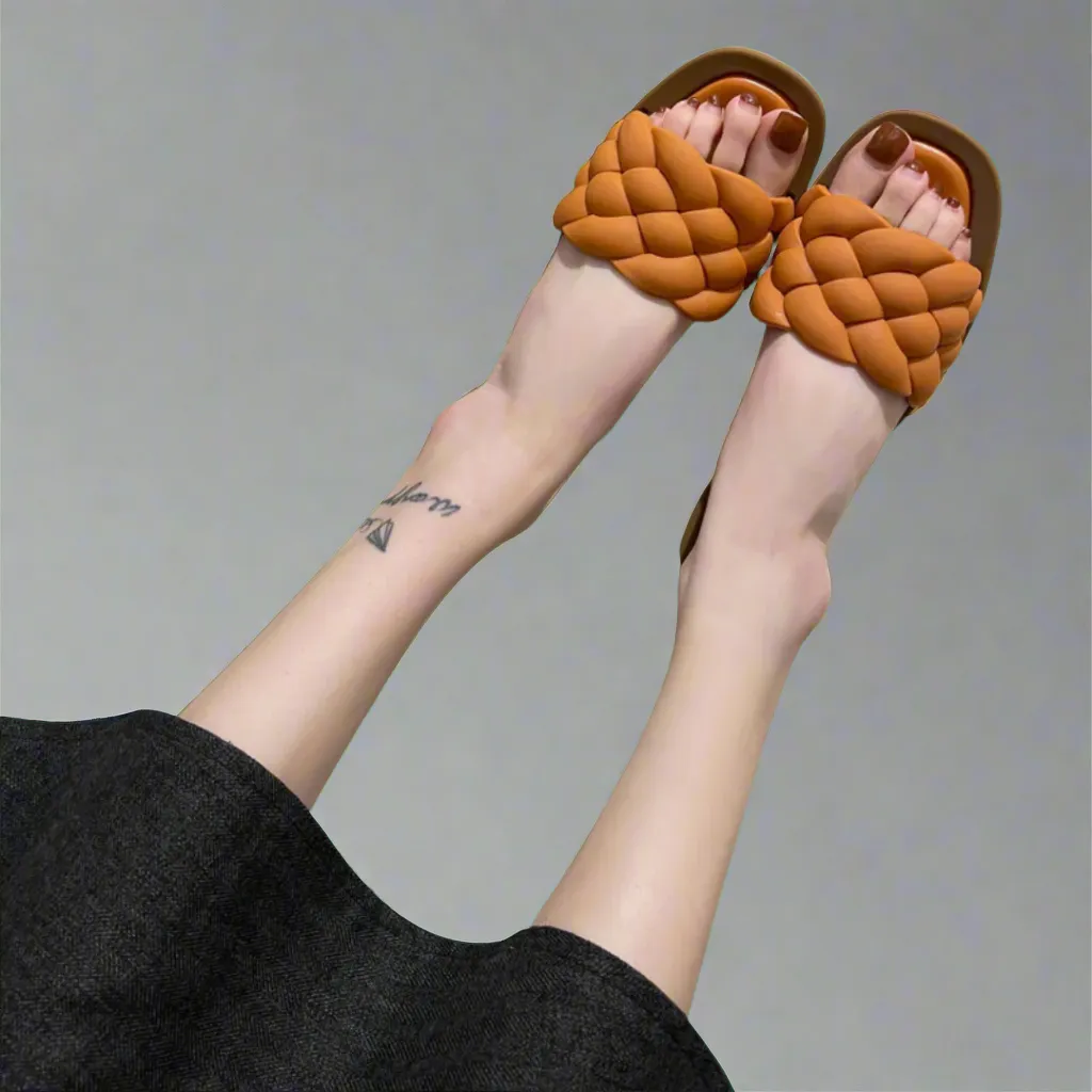 Ilonka | Chic Vegan Sandals with a Soft Touch