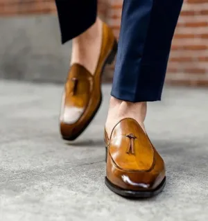 Male Formal Footwear Men Loafers Patent Leather Brown Slip On Tassel Loafers Wedding Party Shoes Mens Dress Shoes Big Size 38-48