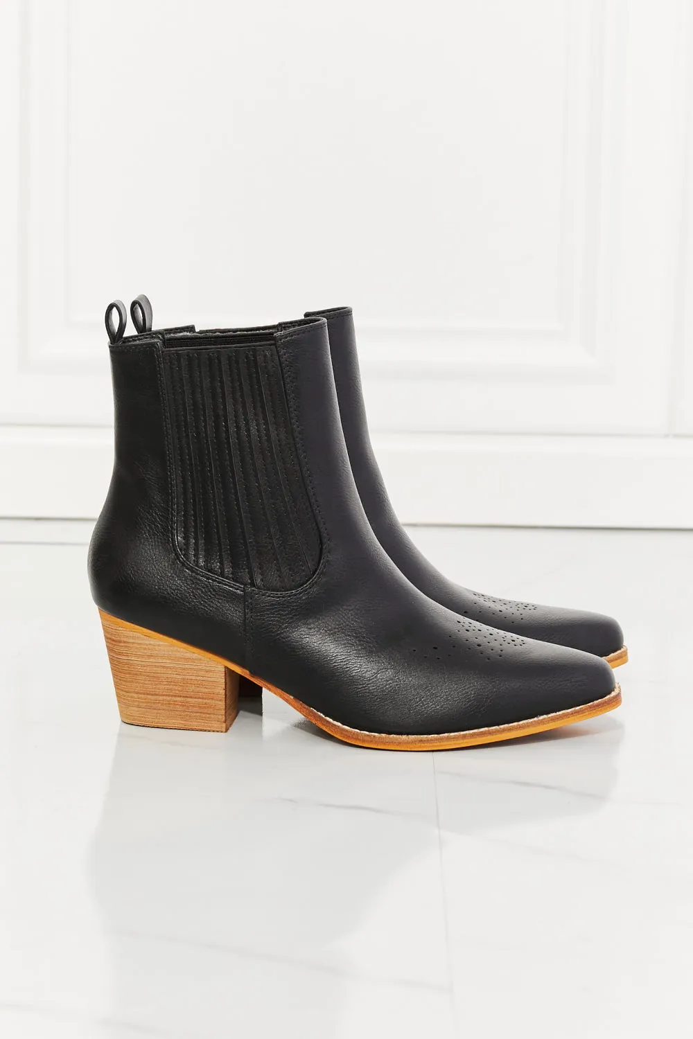 MM Shoes Solid Black Block Heel Chelsea Boots