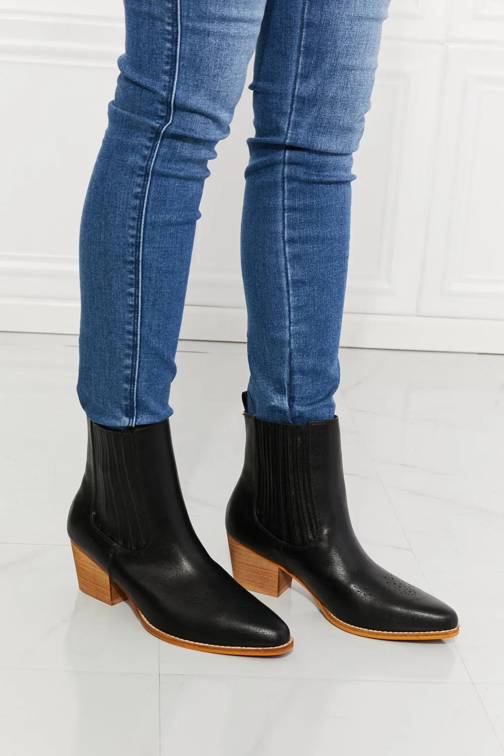 MM Shoes Solid Black Block Heel Chelsea Boots