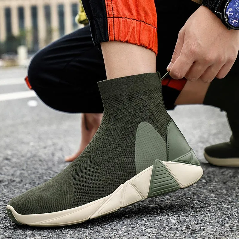 Woman's Mesh Soft Sole Sneakers